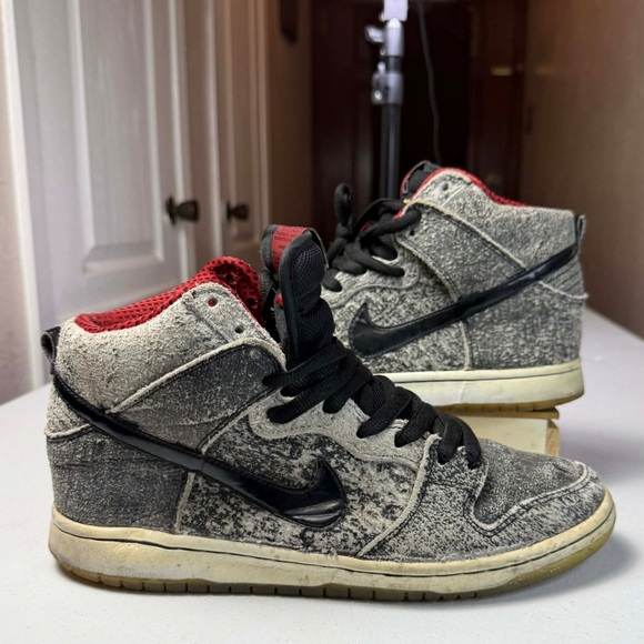 Nike Other - Nike Dunk High Premium SB Salt Stain 2014 - Size 9 - 313171 024